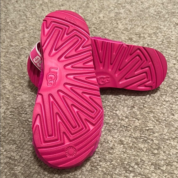 UGG Vibrant Pink Sandals - Picture 2 of 2